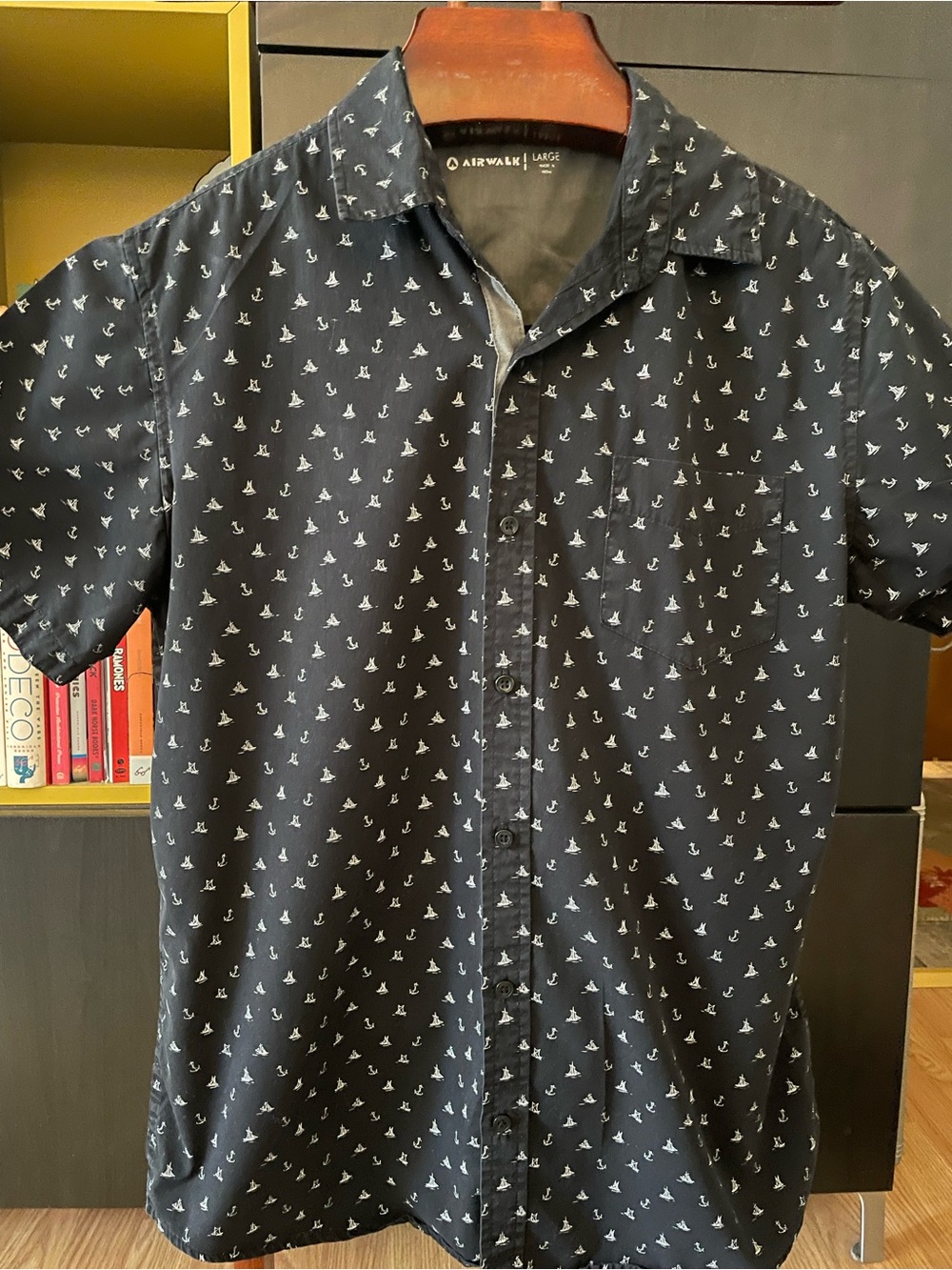 Airwalk Black Short-Sleeve Button-Down Shirt with White Anchor Print